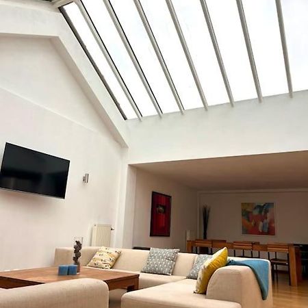Down Town Spacious Duplex With Private Parking & Game Room Brussel Buitenkant foto