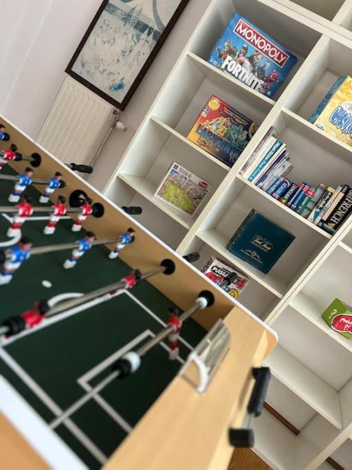 Down Town Spacious Duplex With Private Parking & Game Room Brussel Buitenkant foto